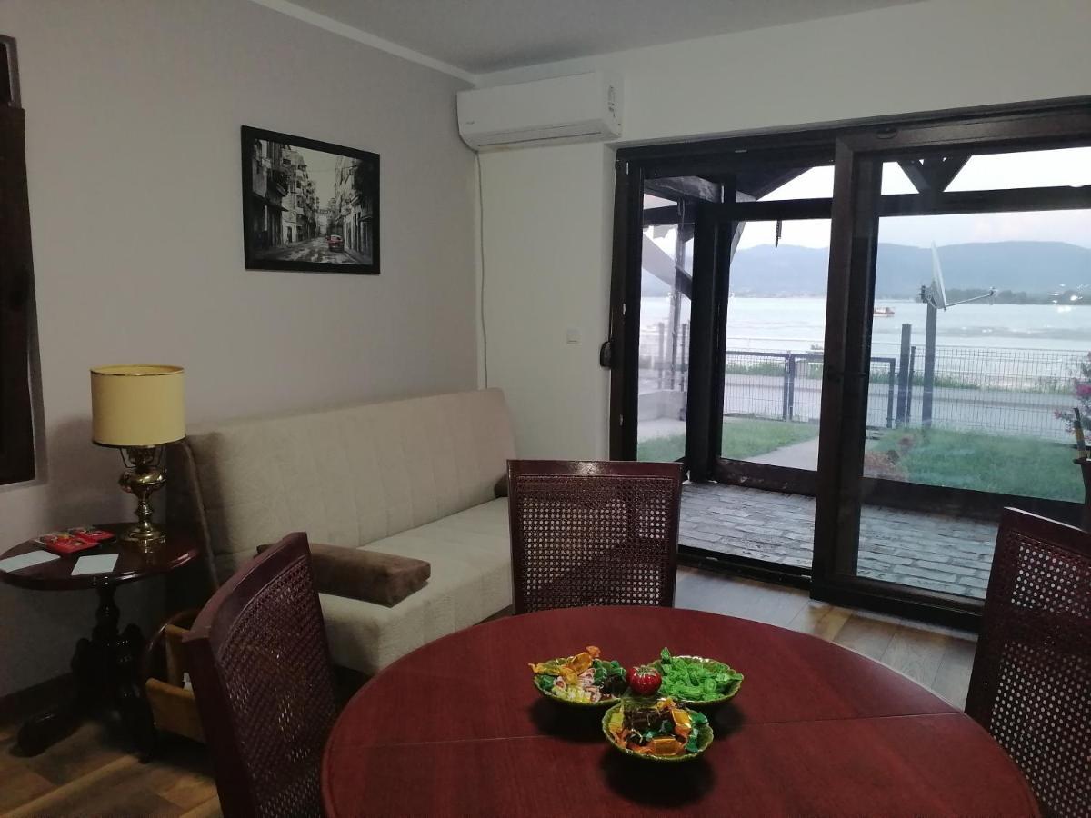 גולובאץ Apartman Sandrina מראה חיצוני תמונה